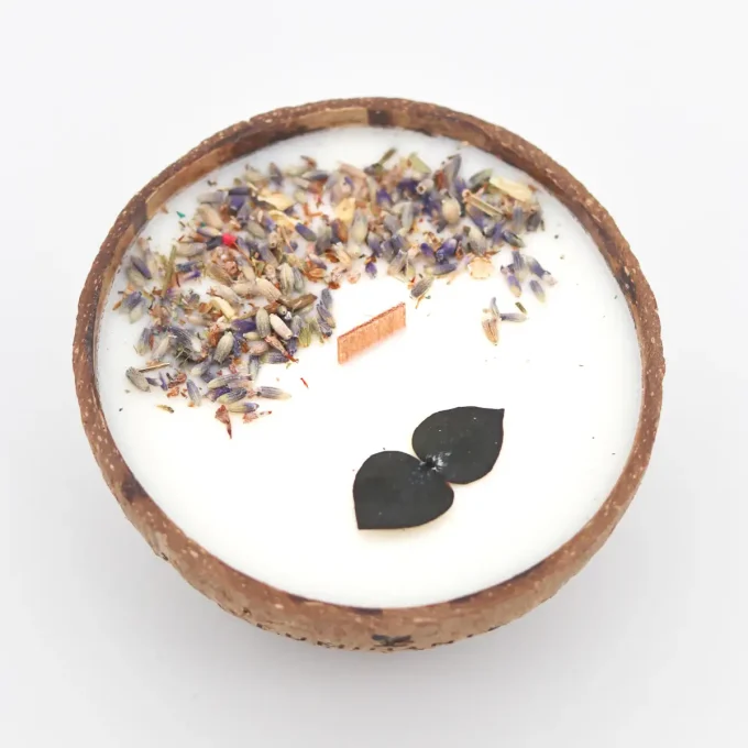 La candela che diventa pianta - Cocco, eucalipto e lavanda - immagine 2
